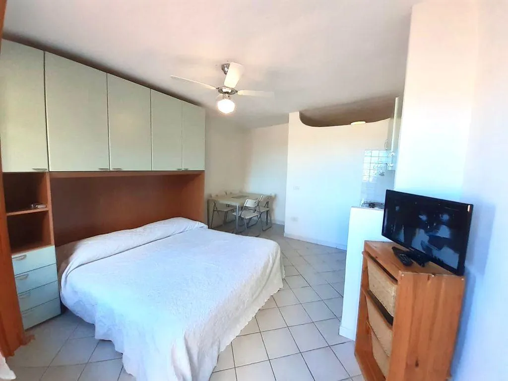 STUDIO STANDARD Room, Villaggio Marineledda, Olbia