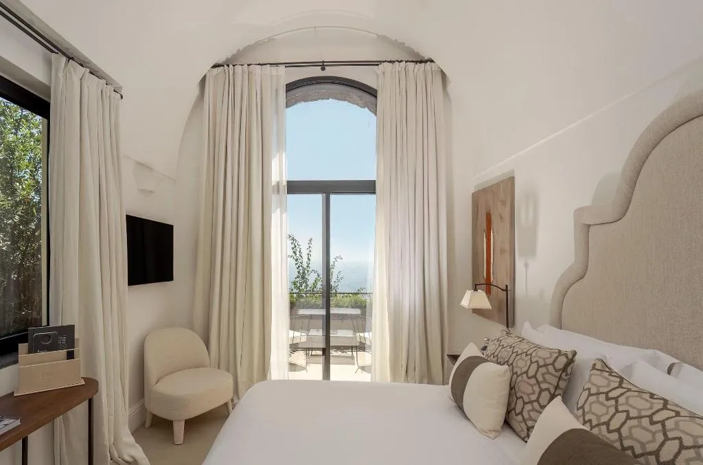 Room, Furore Grand Hotel, Naples