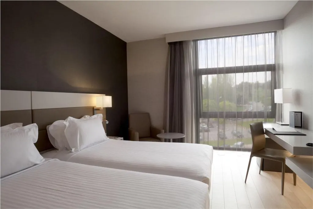 Room, AC Sant Cugat, Barcelona