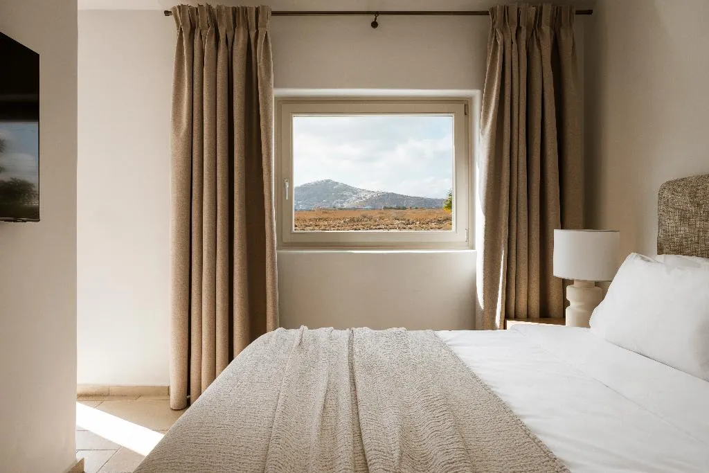SUITE SUPERIOR Room, Amaria Beach Resort, Athens