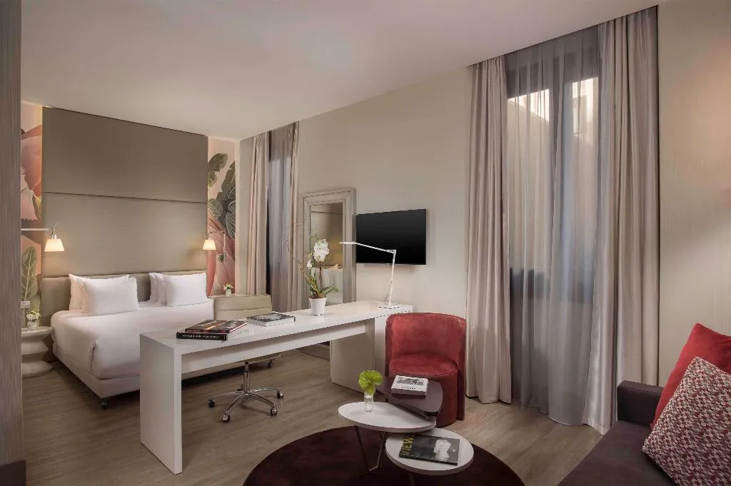 JUNIOR SUITE STANDARD Room, NH Collection Milano Touring, Milan