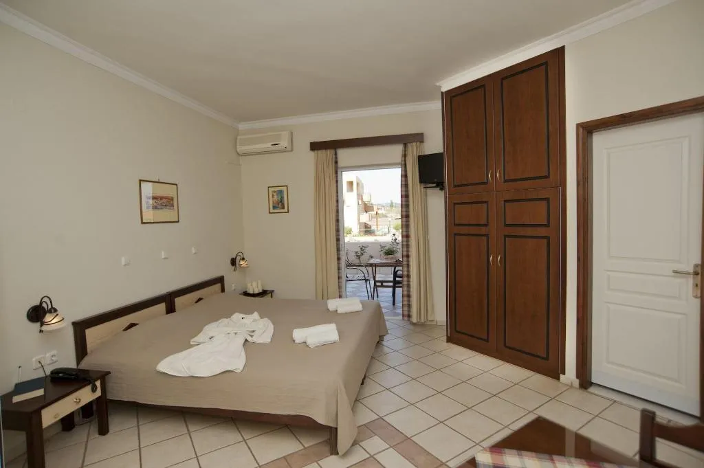 Room, Caretta Beach, Crete