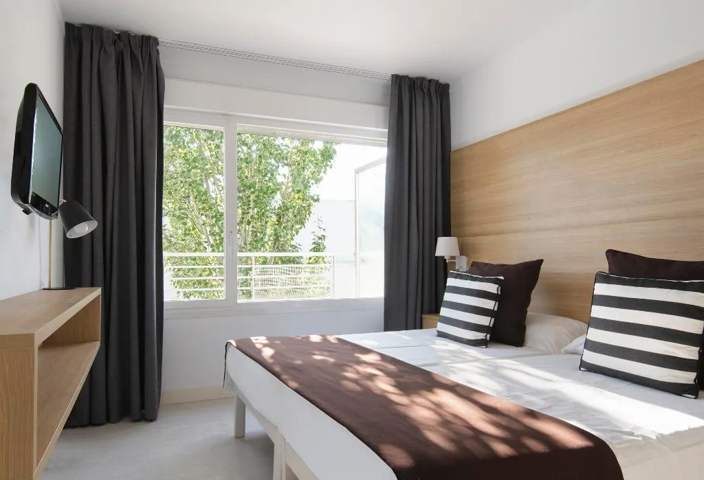 APARTMENT TWO BEDROOMS Room, Duvabitat Apartaments, Majorca