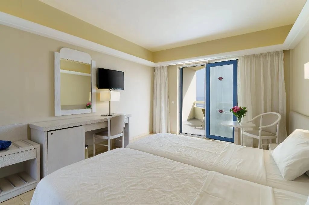 Double or Twin SIDE SEA VIEW Room, Pearl Beach, Crete