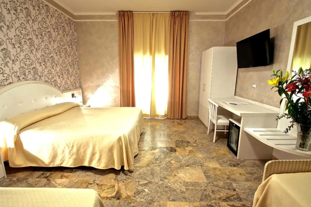 QUADRUPLE STANDARD Room, Hotel Orazia, Rome