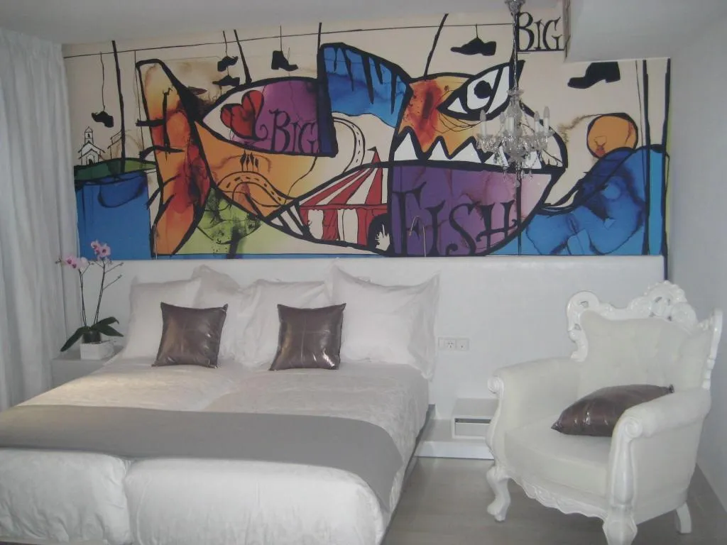 Double or Twin KING SIZE BED Room, Dormirdcine, Madrid