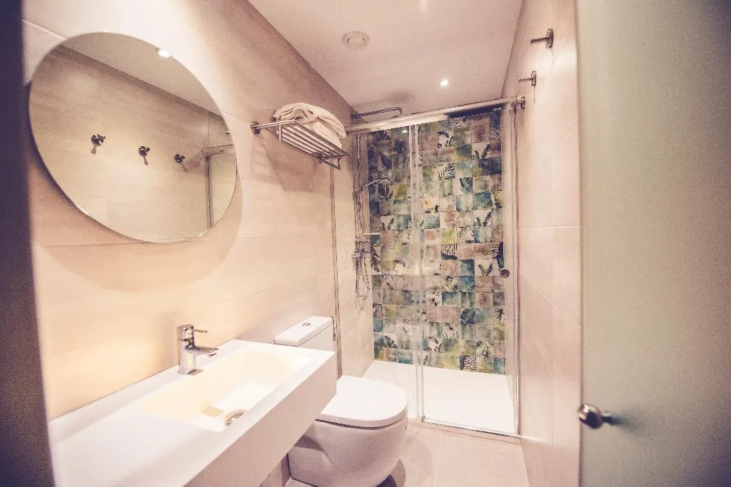 DOUBLE STANDARD Room, Marlasca, Madrid