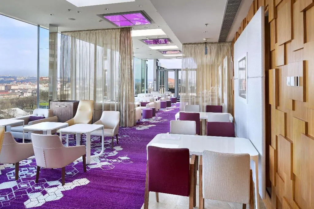 Bar, Hilton Prague Atrium, Prague