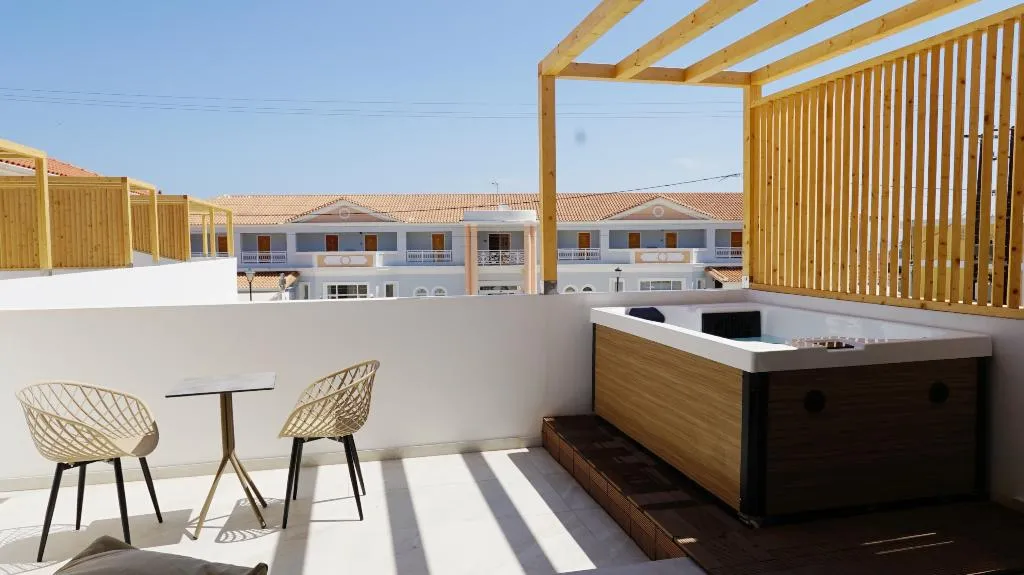 JUNIOR SUITE WITH JACUZZI Room, Diana Palace Hotel Zakynthos, Zante