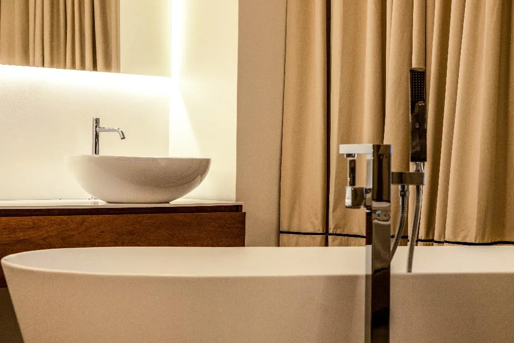JUNIOR SUITE QUEEN SIZE BED Room, Mamalu - Corso Umberto 35, Naples