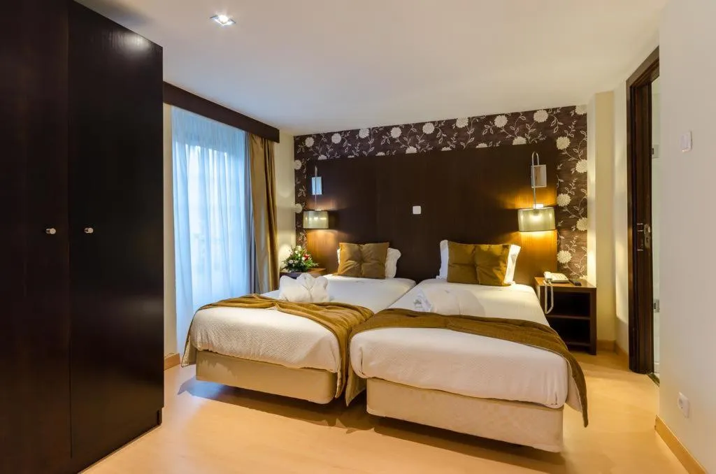 TRIPLE STANDARD Room, Hotel Duas Nacoes, Lisbon