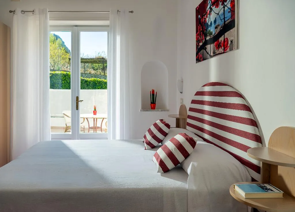 TRIPLE ONE BEDROOM ONE BATHROOM Room, Carmencita, Naples