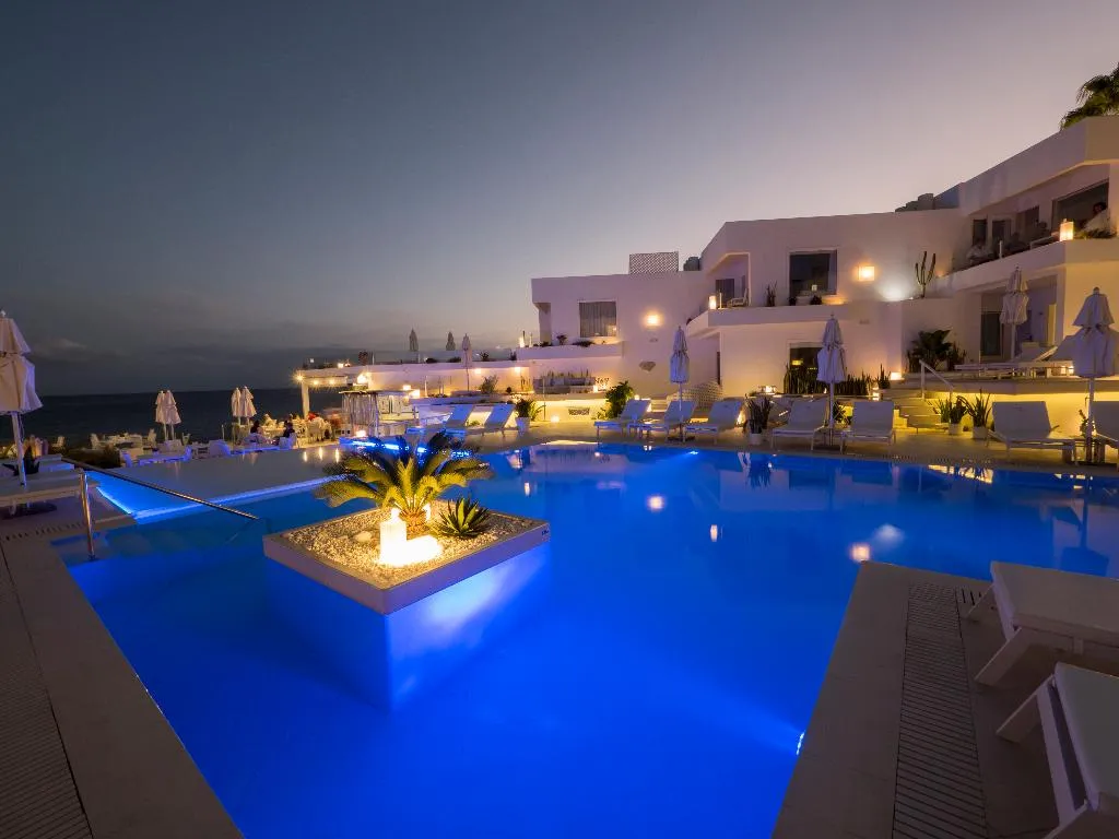 Pool, Lani's Suites de Luxe, Lanzarote