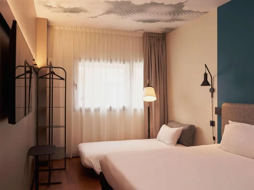 TRIPLE STANDARD Room, Ibis Madrid Aeropuerto Barajas, Madrid
