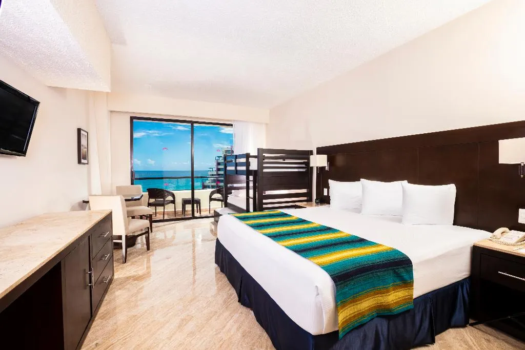 DOUBLE STANDARD Room, Crown Paradise Club Cancun All Inclusive, Cancun Area