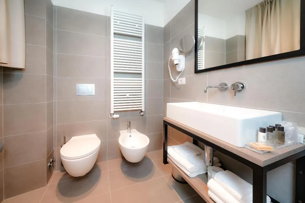Room, Bergamo Inn 15, Milan