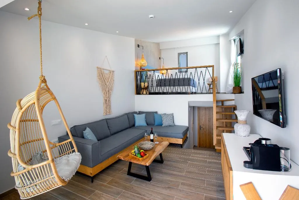 SUITE WITH PRIVATE POOL Room, Atermono boutique resort and spa, Crete