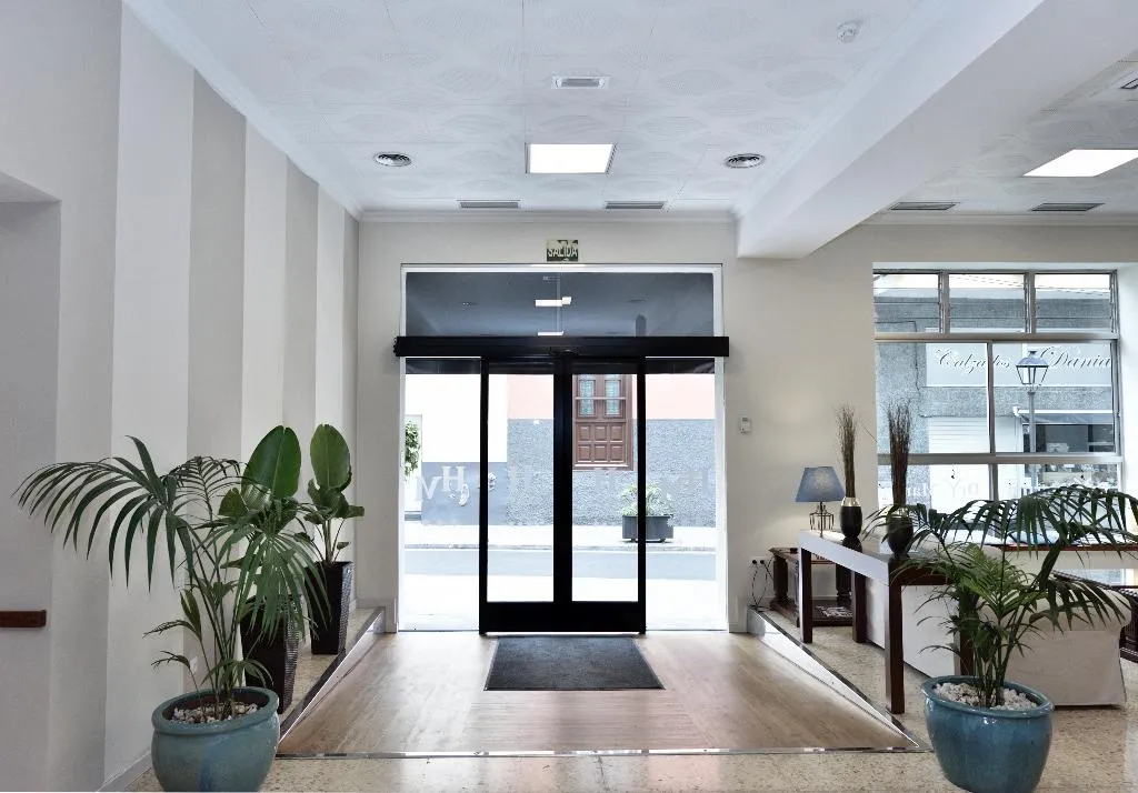 Lobby, Marte, Tenerife