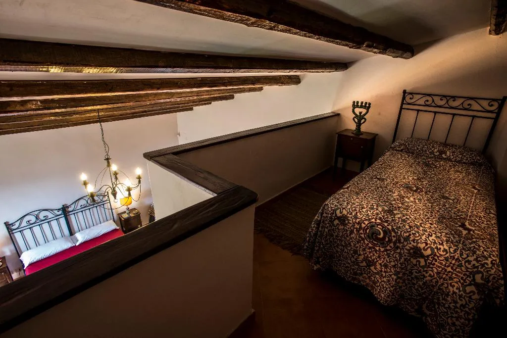 TRIPLE STANDARD Room, Masseria Rossella, Palermo