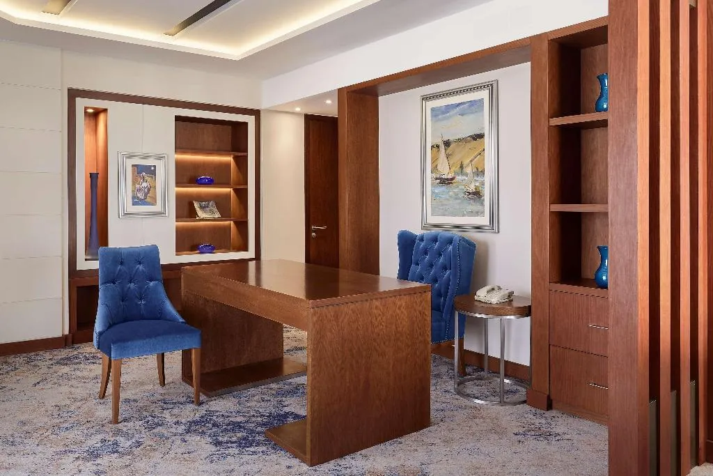 SUITE DELUXE Room, Ramses Hilton, Cairo