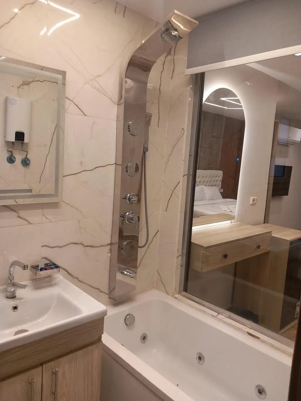 DOUBLE EXECUTIVE KING BED Room, Pyramids Enigma Grand Lodge, Cairo