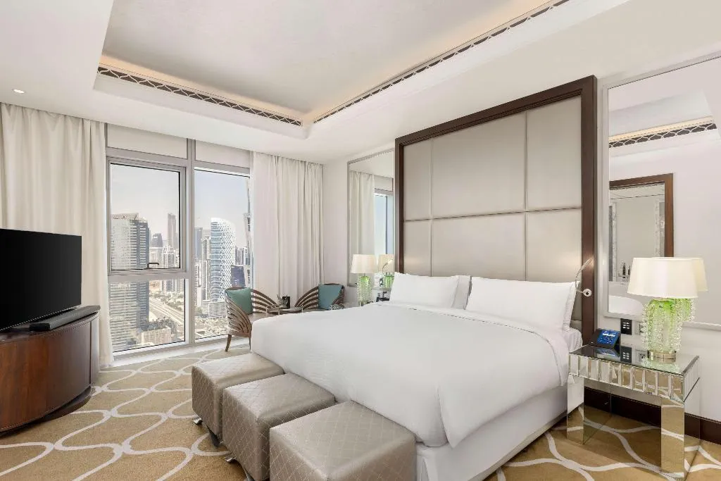 SUITE CAPACITY 8 Room, Hilton Dubai Al Habtoor City, Dubai