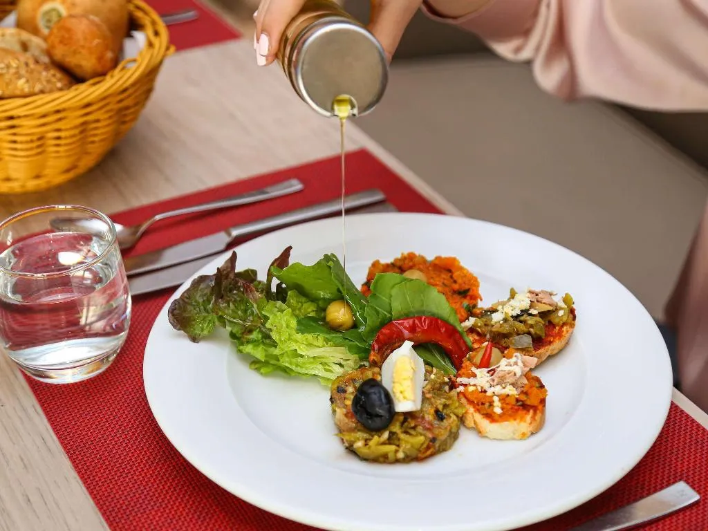 Restaurant, Novotel Tunis Lac, Tunisia