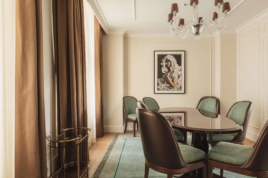 Room, Waldorf Astoria Amsterdam, Amsterdam