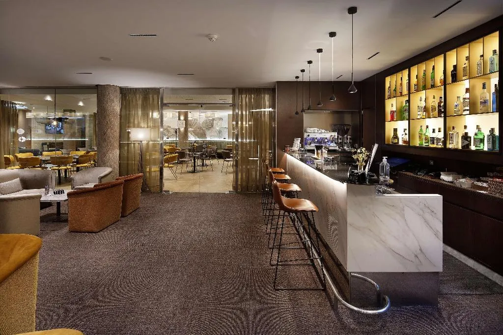 Bar, Hcc St. Moritz, Barcelona