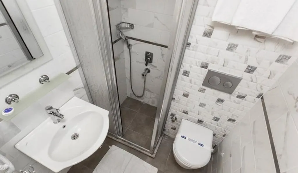 Room, Remer, Dalaman