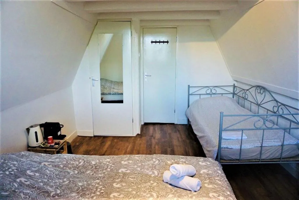 Room, Hotel Canal View, Amsterdam
