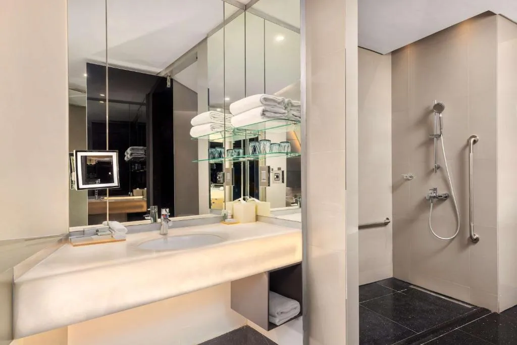 DOUBLE Accesible Deluxe  Room, V Hotel Dubai, Curio Collection by Hilton, Dubai