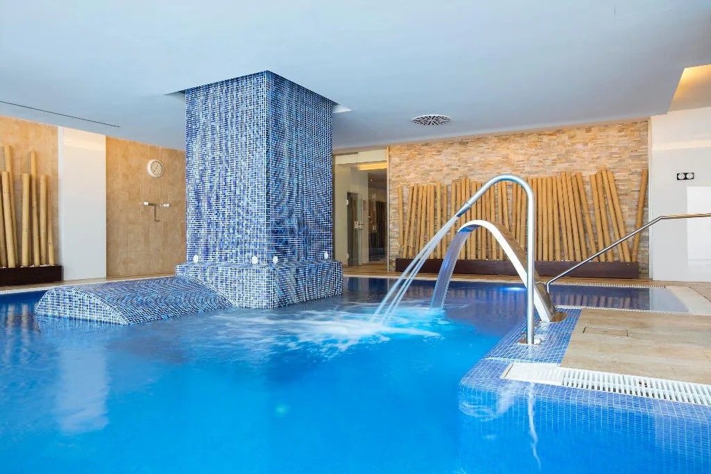 Pool, Hipotels Cala Millor Park, Majorca