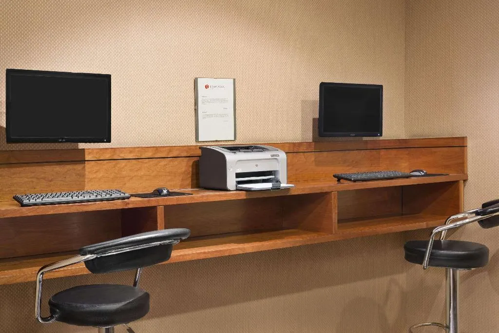 Conferences, Ramada Naples, Naples
