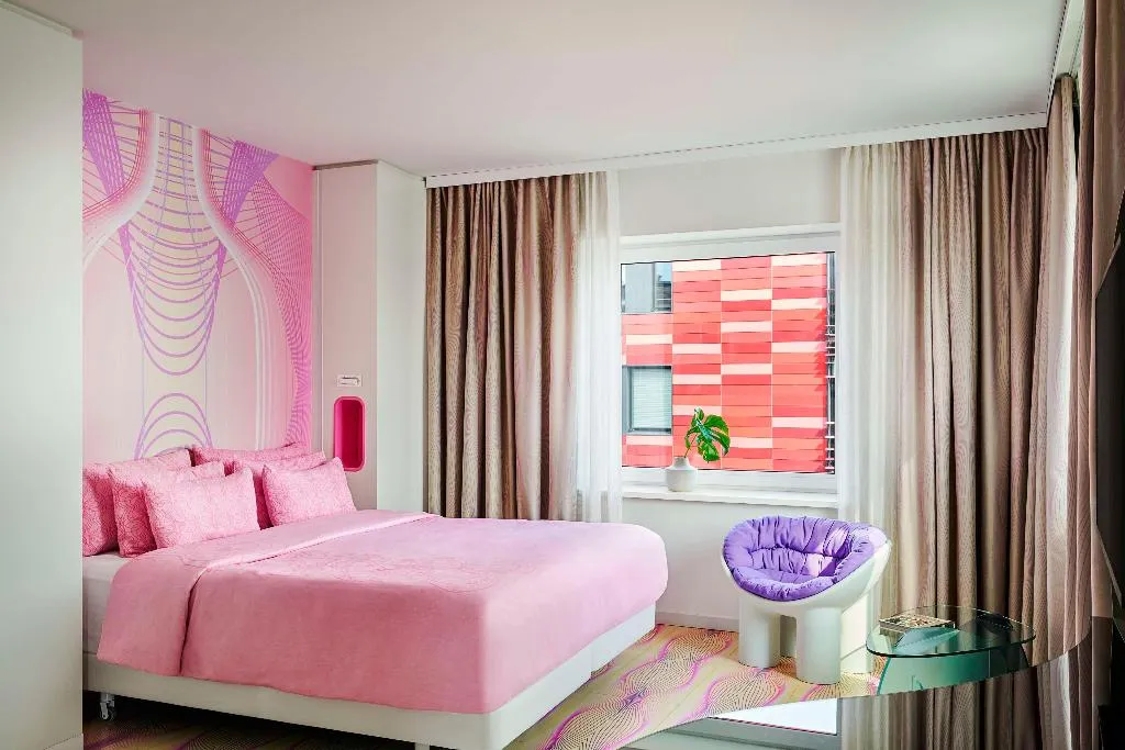 DOUBLE PREMIUM Room, nhow Berlin, Berlin