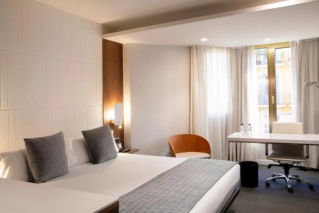 FAMILY ROOM STANDARD Room, Best Western Premier Hotel Dante, Barcelona