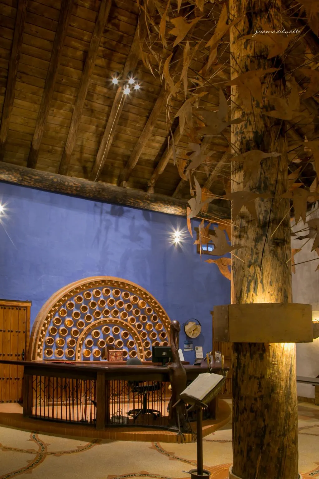 Lobby, Ardea Purpurea, Andalucia