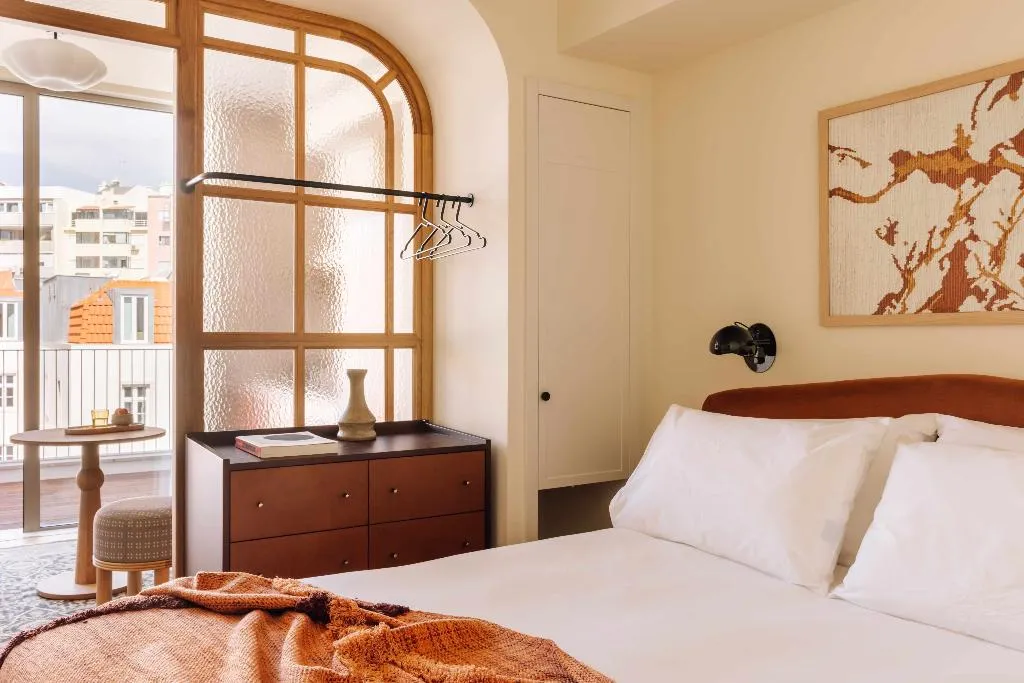 STUDIO WITH BALCONY Room, Locke De Santa Joana, Lisbon