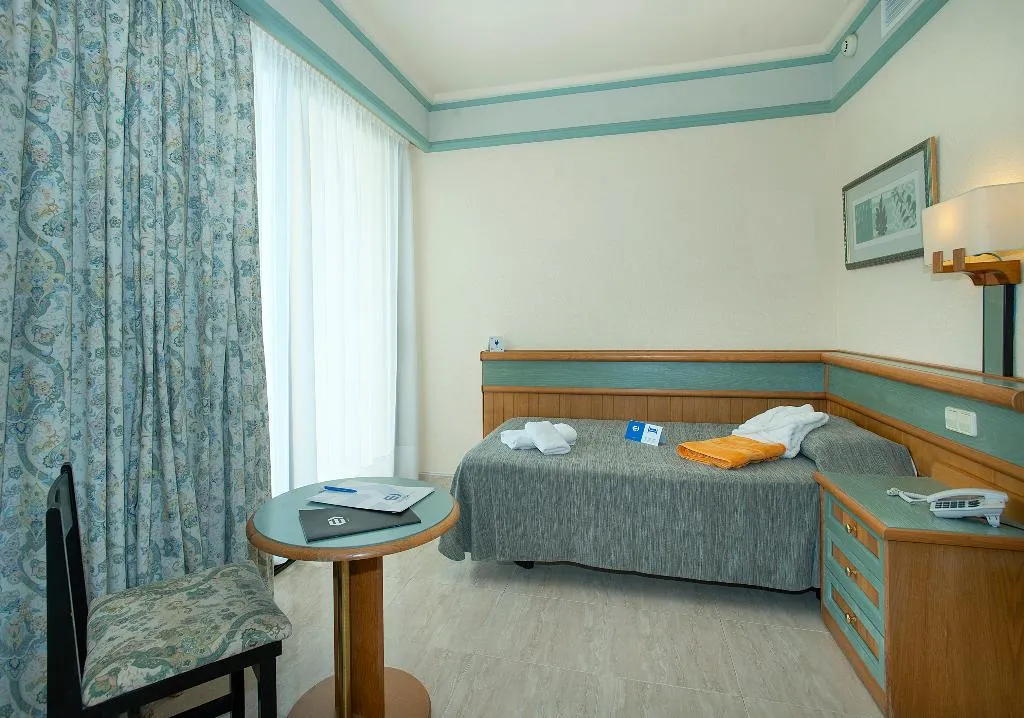 SINGLE STANDARD Room, Exagon Park, Majorca
