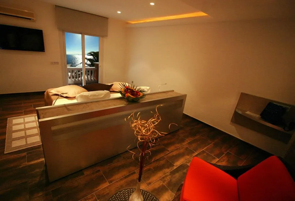 SUITE SEA VIEW ONE BEDROOM Room, Vistabella, Costa Brava