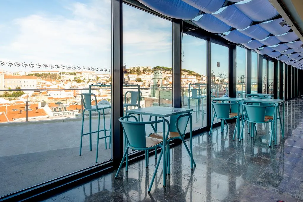 Bar, VIP Executive Eden Aparthotel, Lisbon