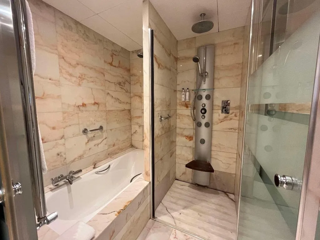JUNIOR SUITE EXECUTIVE KING BED Room, Best Western Premier CMC Girona, Costa Brava