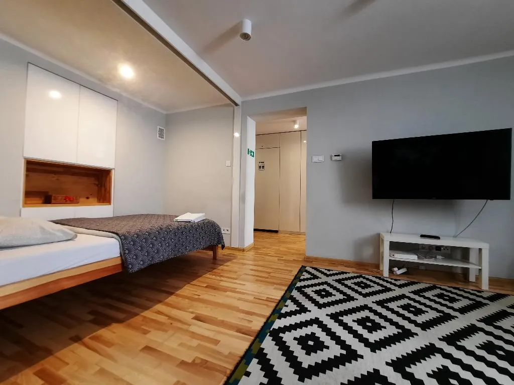 APARTMENT WITH DOUBLE BED Room, Lorf Hostel&Coffee, Krakow