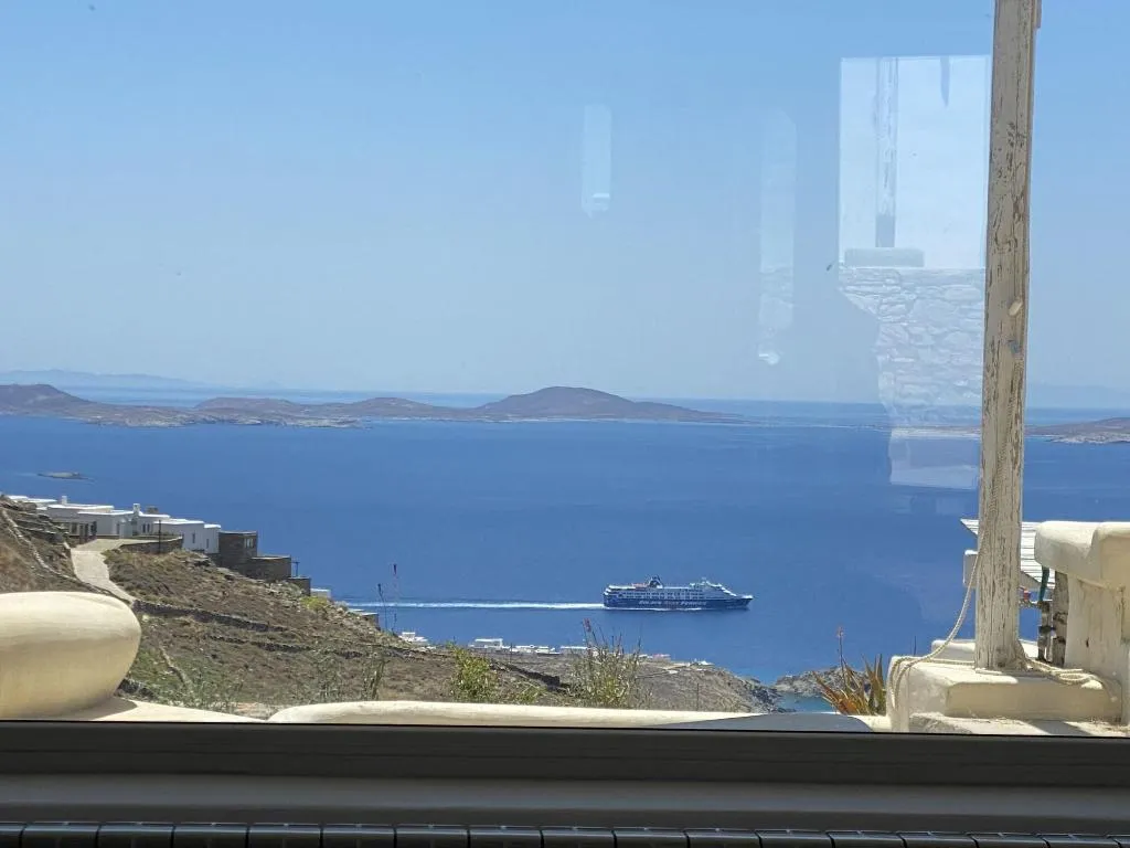 Room, Flaskos Suites, Mykonos