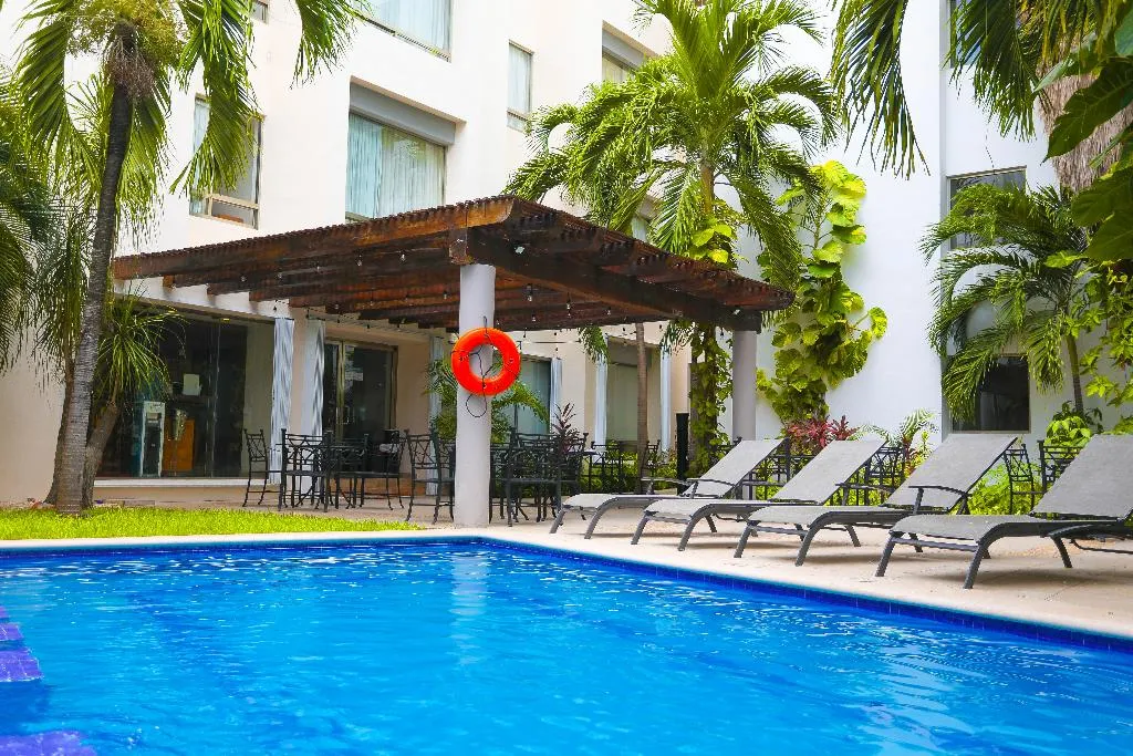 Pool, Ambiance Suites Cancun, Cancun Area