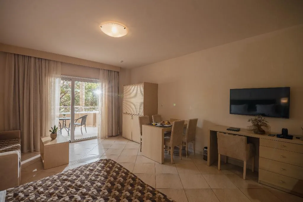 Double or Twin SIDE SEA VIEW Room, Molos Bay, Crete