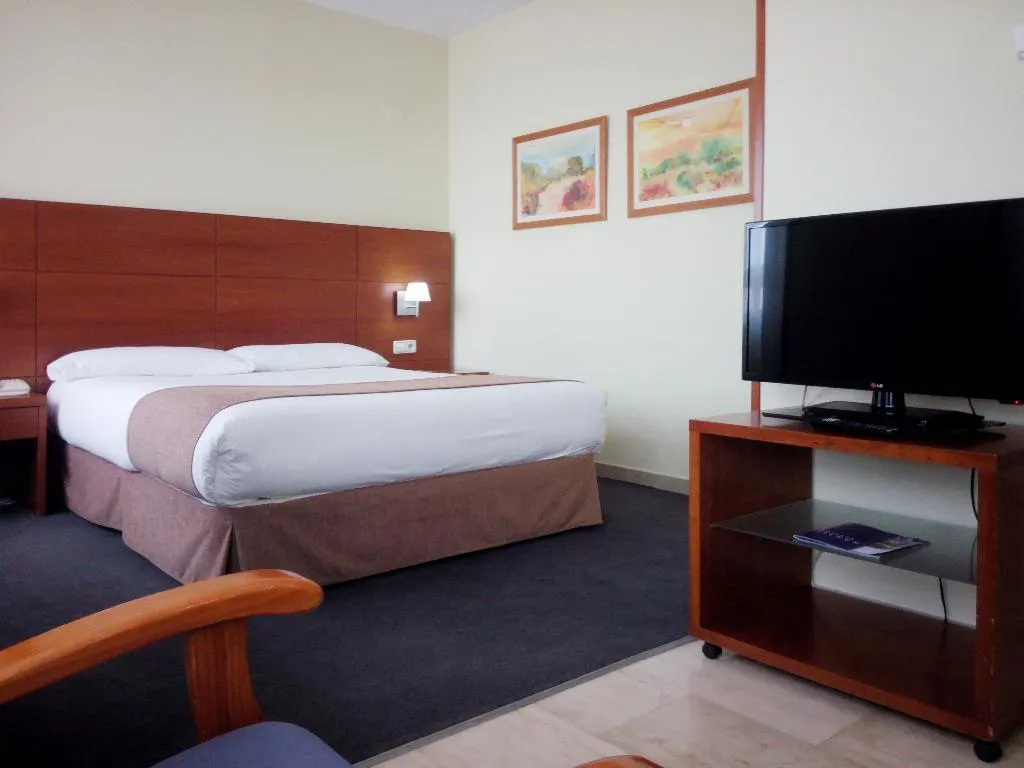 DOUBLE STANDARD Room, Porcel Torre Garden, Madrid