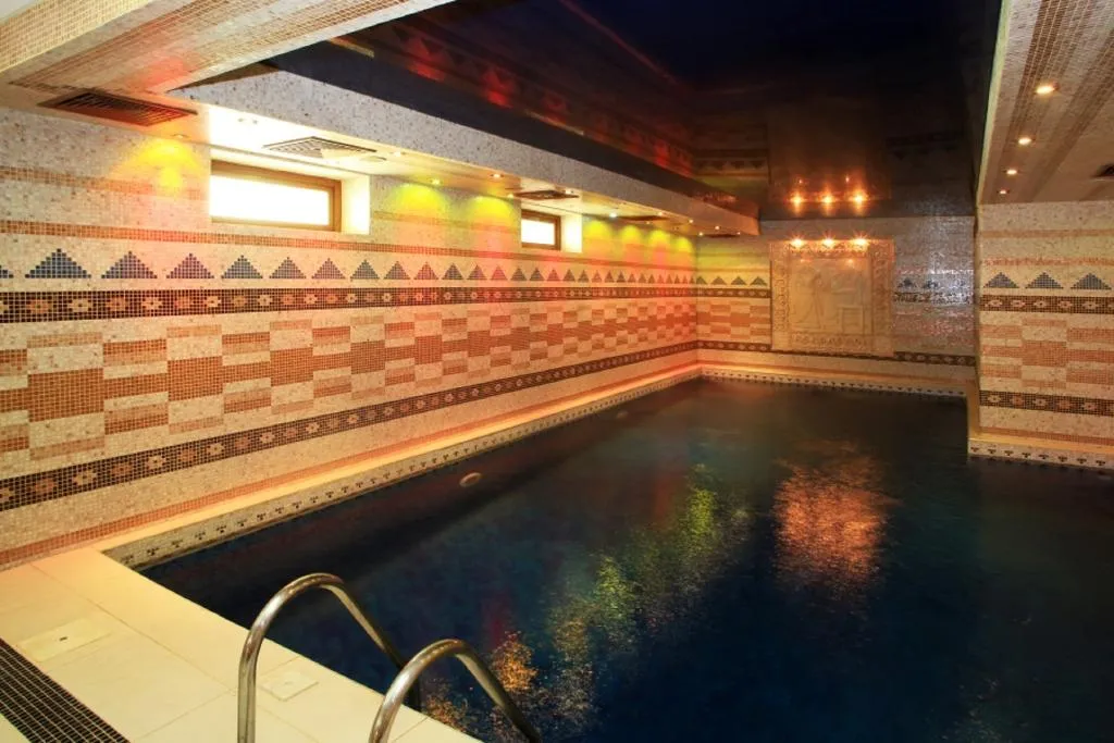 Pool, Argisht Palace, Varna