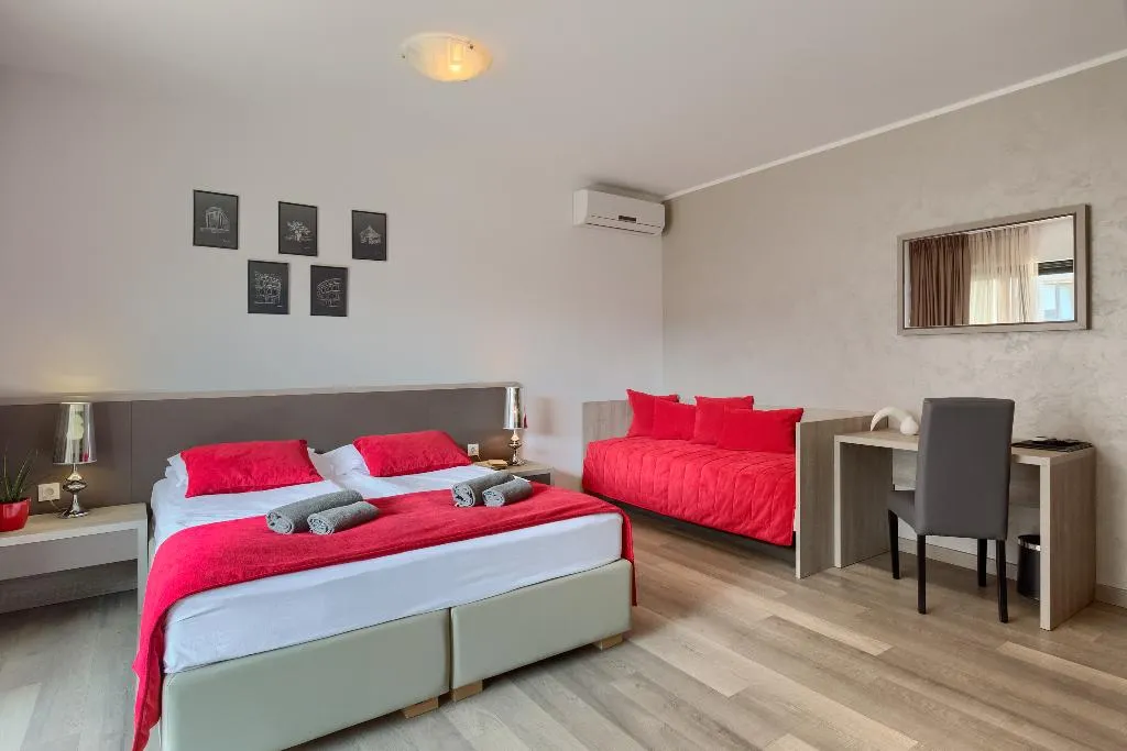 DOUBLE PREMIUM Room, Pula City Center Accommodation, Istria