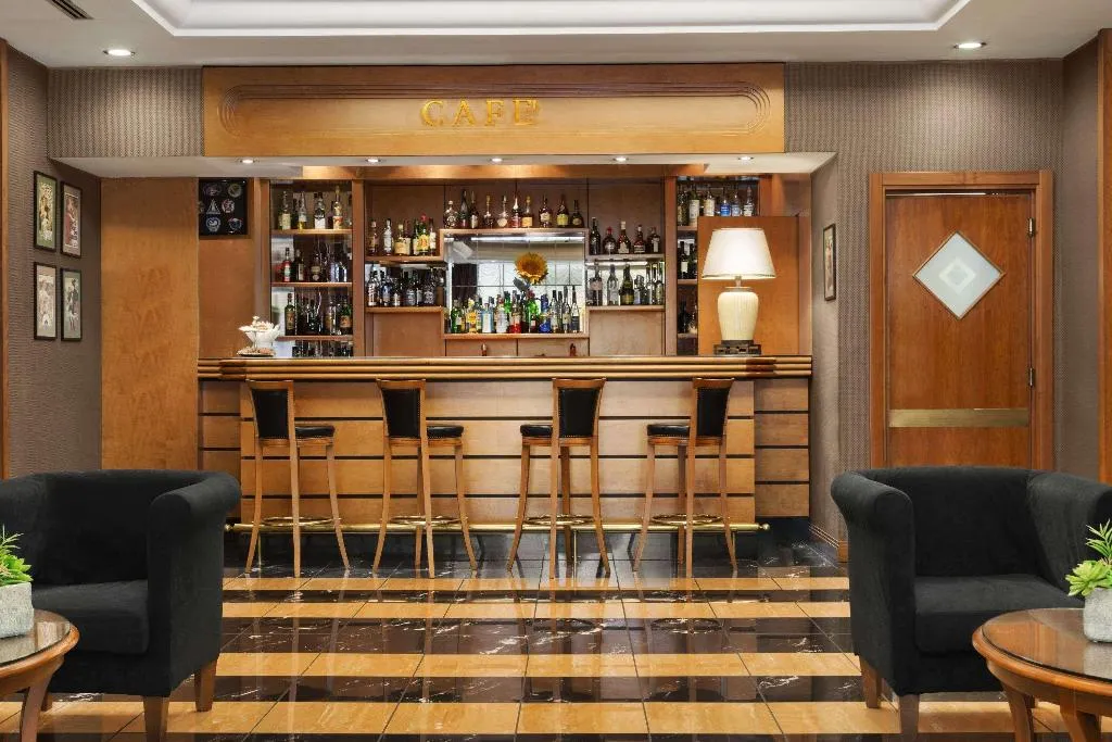 Bar, Ramada Naples, Naples